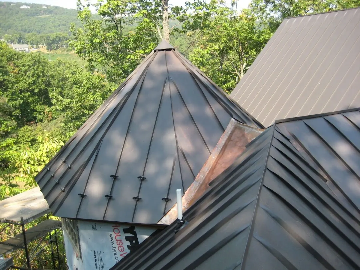 Professional Roof Tarp Installation by Craftsman Roofing in Waterwitch